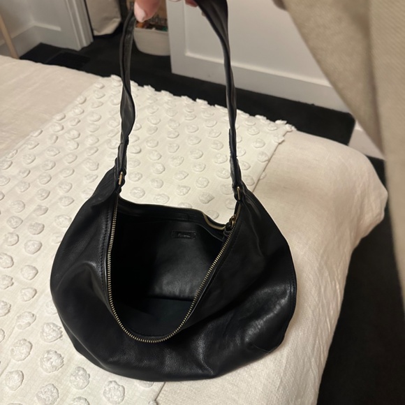 Madewell Piazza Slouch Shoulder Bag - Picture 6 of 6
